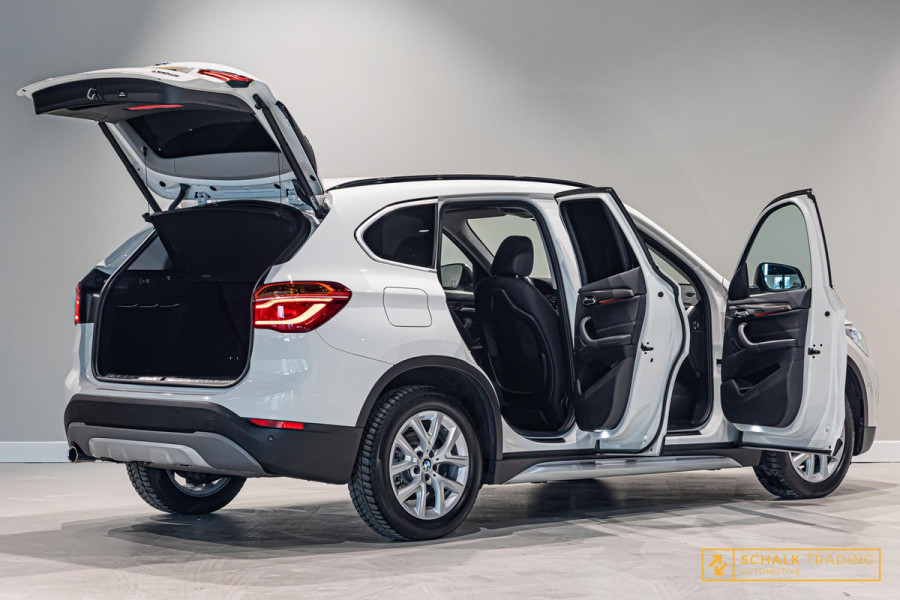BMW X1 SDrive18i High Executive|Cam|StoelV|Dealer ond|Clima