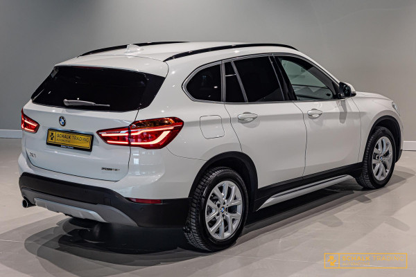 BMW X1 SDrive18i High Executive|Cam|StoelV|Dealer ond|Clima