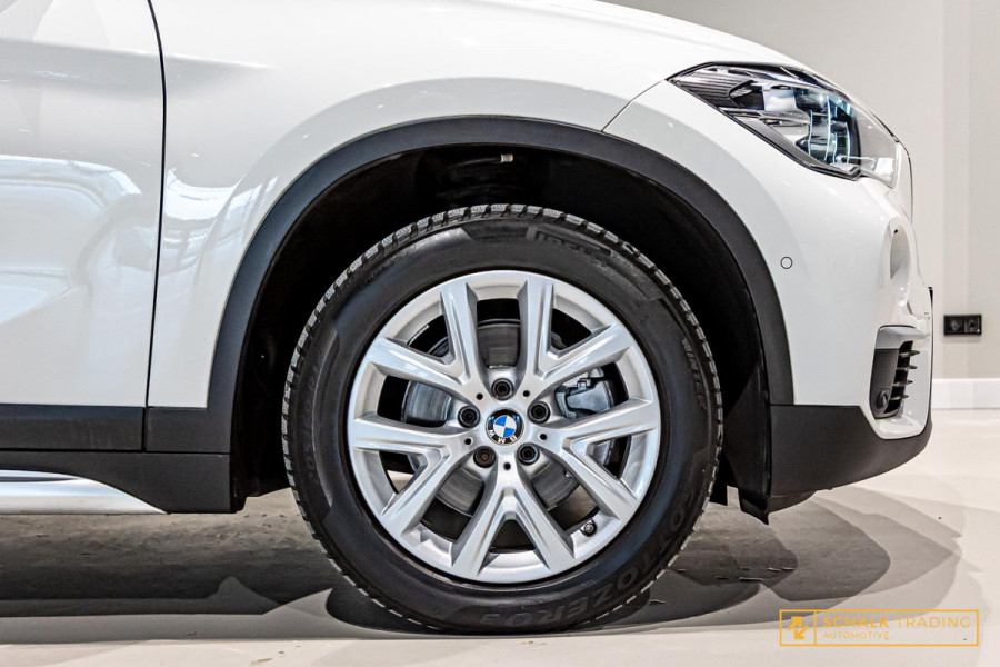 BMW X1 SDrive18i High Executive|Cam|StoelV|Dealer ond|Clima