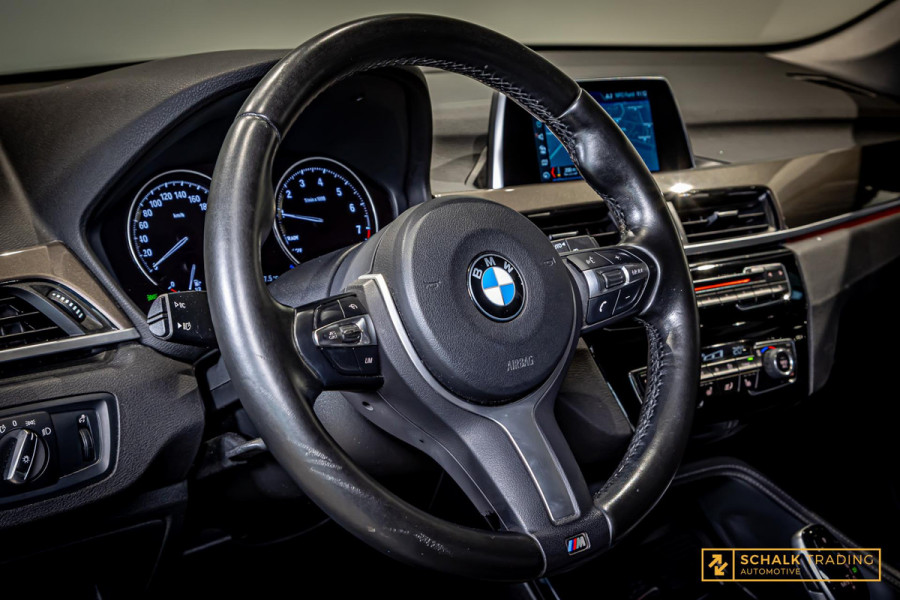 BMW X1 SDrive18i High Executive|Cam|StoelV|Dealer ond|Clima