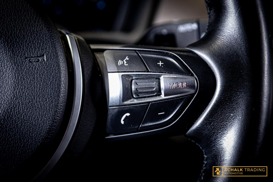BMW X1 SDrive18i High Executive|Cam|StoelV|Dealer ond|Clima