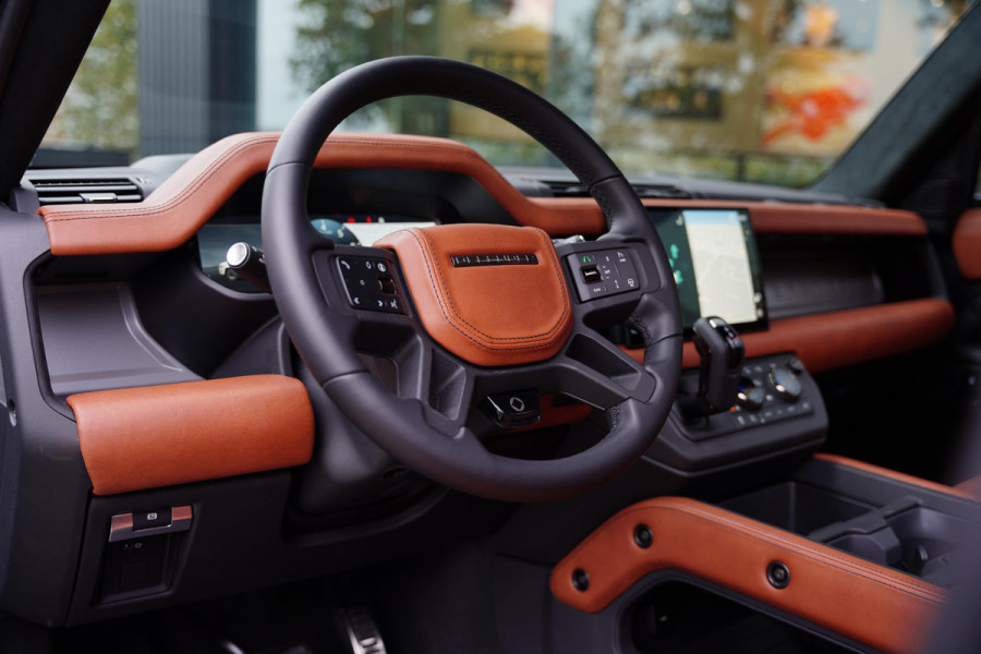 Land Rover Defender 110 P 635 V 8 Octa One of One Lamborghini Leather