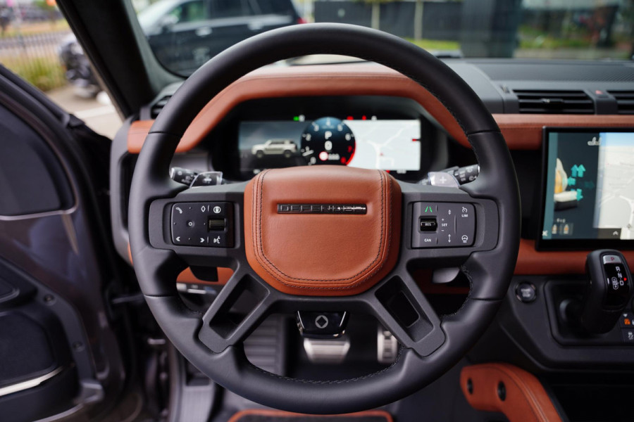 Land Rover Defender 110 P 635 V 8 Octa One of One Lamborghini Leather