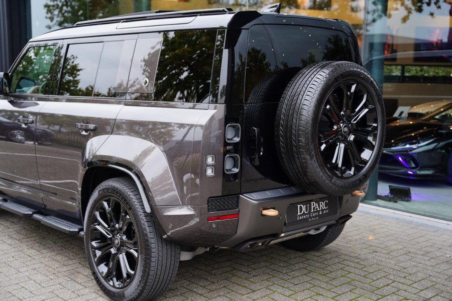Land Rover Defender 110 P 635 V 8 Octa One of One Lamborghini Leather