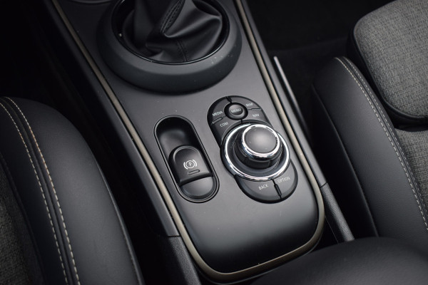 MINI Countryman 2.0 Cooper S E ALL4 Chili | Pano | Half Leer | H/K | HUD | Apple CarPlay
