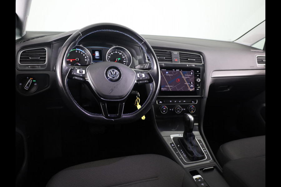Volkswagen e-Golf E-DITION 136PK | Automaat | Navigatie | Cruise control | Parkeersensoren