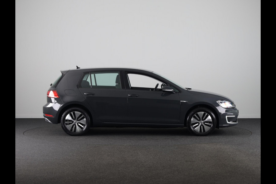 Volkswagen e-Golf E-DITION 136PK | Automaat | Navigatie | Cruise control | Parkeersensoren