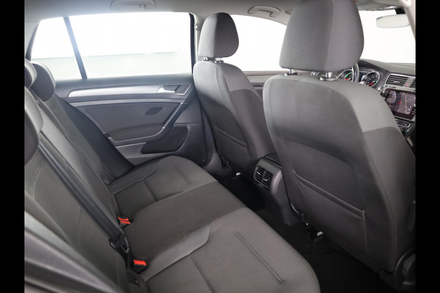 Volkswagen e-Golf E-DITION 136PK | Automaat | Navigatie | Cruise control | Parkeersensoren