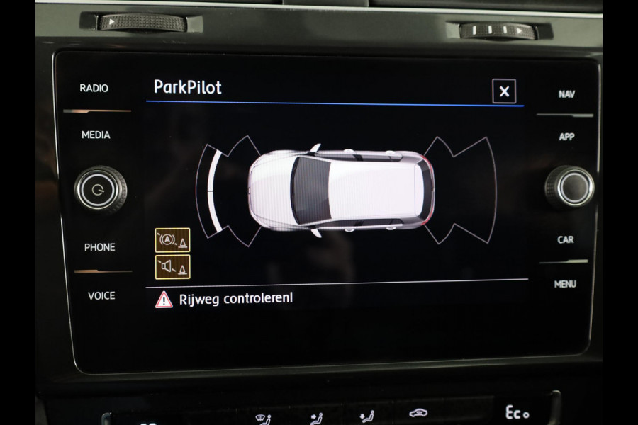 Volkswagen e-Golf E-DITION 136PK | Automaat | Navigatie | Cruise control | Parkeersensoren