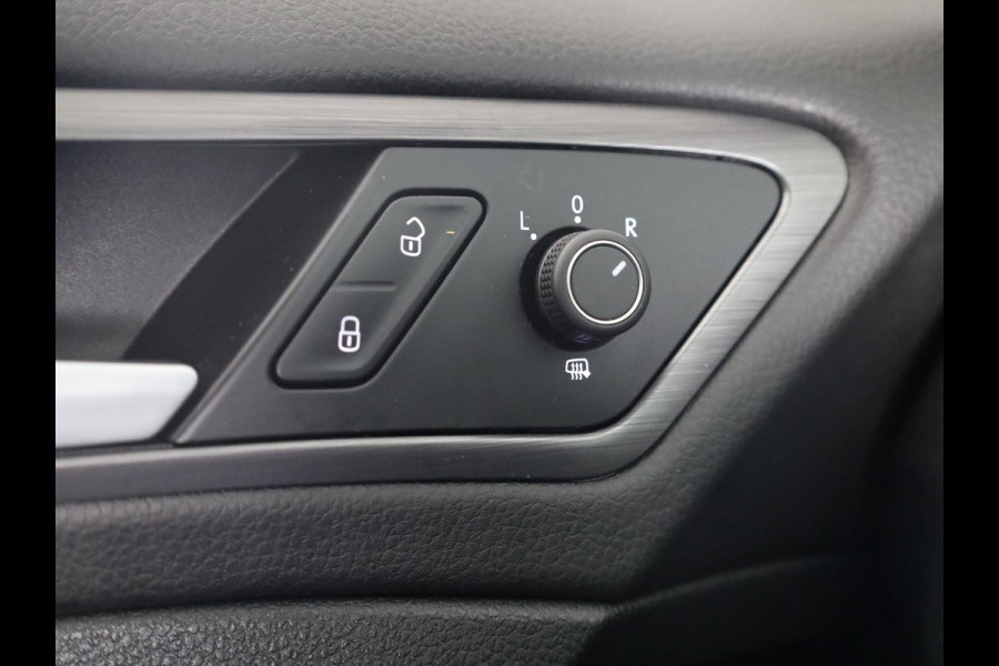 Volkswagen e-Golf E-DITION 136PK | Automaat | Navigatie | Cruise control | Parkeersensoren