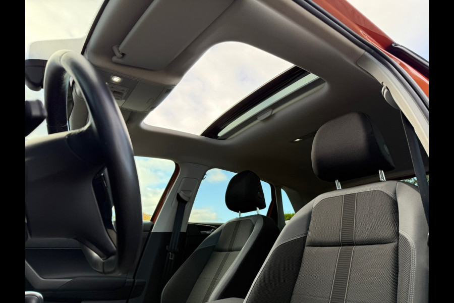 Volkswagen Polo 1.0 TSI Highline - Automaat - Schuif/Panodak - Navi - LED - Org.NL