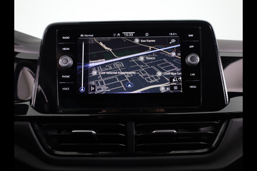 Volkswagen T-Roc 1.5 TSI R-Line 150 PK DSG | Blackstyle | Trekhaak afneembaar | ErgoActive Stoel Pakket | Navigatie |