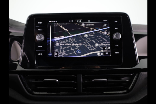 Volkswagen T-Roc 1.5 TSI R-Line 150 PK DSG | Blackstyle | Trekhaak afneembaar | ErgoActive Stoel Pakket | Navigatie |