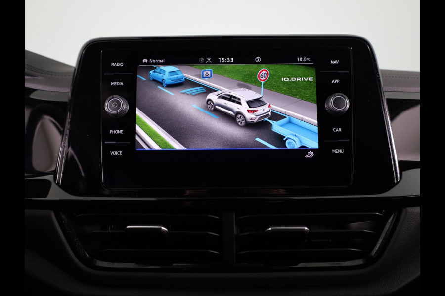 Volkswagen T-Roc 1.5 TSI R-Line 150 PK DSG | Blackstyle | Trekhaak afneembaar | ErgoActive Stoel Pakket | Navigatie |