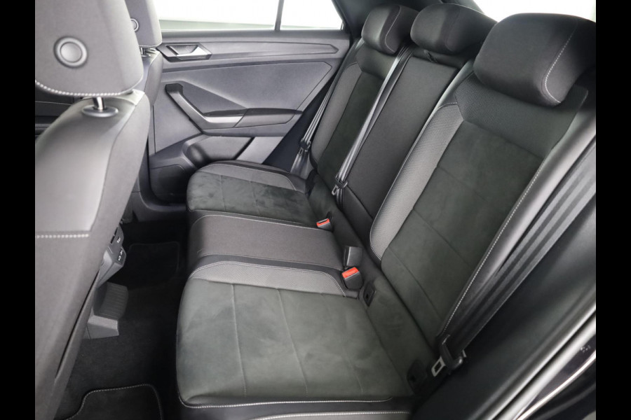 Volkswagen T-Roc 1.5 TSI R-Line 150 PK DSG | Blackstyle | Trekhaak afneembaar | ErgoActive Stoel Pakket | Navigatie |