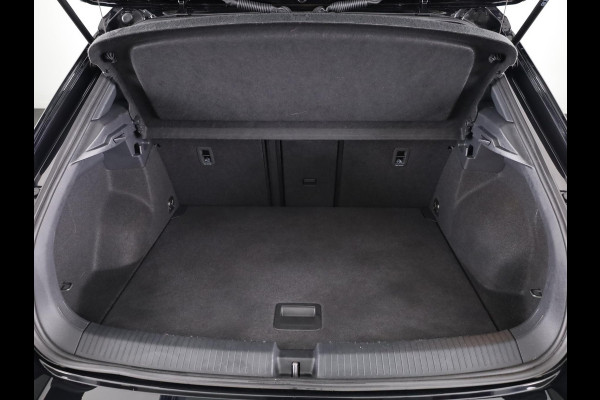 Volkswagen T-Roc 1.5 TSI R-Line 150 PK DSG | Blackstyle | Trekhaak afneembaar | ErgoActive Stoel Pakket | Navigatie |