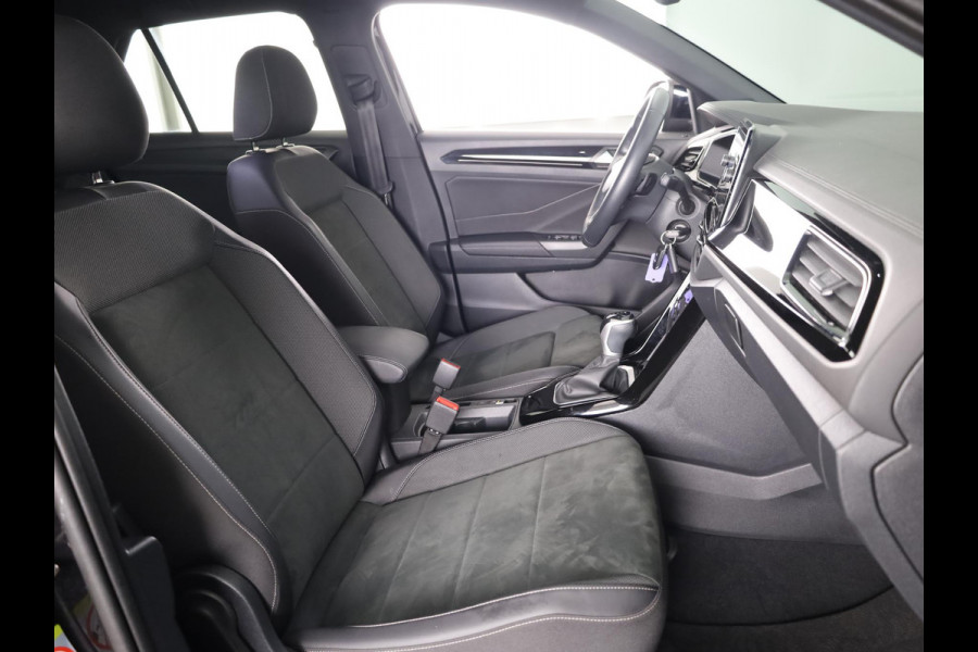 Volkswagen T-Roc 1.5 TSI R-Line 150 PK DSG | Blackstyle | Trekhaak afneembaar | ErgoActive Stoel Pakket | Navigatie |