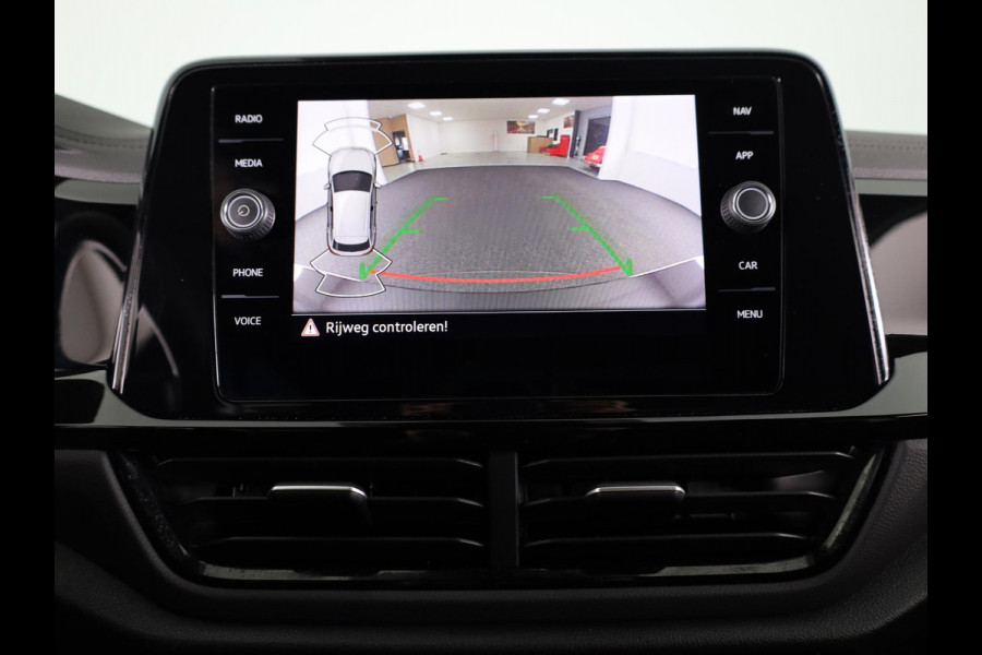 Volkswagen T-Roc 1.5 TSI R-Line 150 PK DSG | Blackstyle | Trekhaak afneembaar | ErgoActive Stoel Pakket | Navigatie |