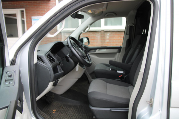 Volkswagen Transporter 2.0 TDI DSG L2H1 Comfortline / Automaat / Trekhaak / App connect