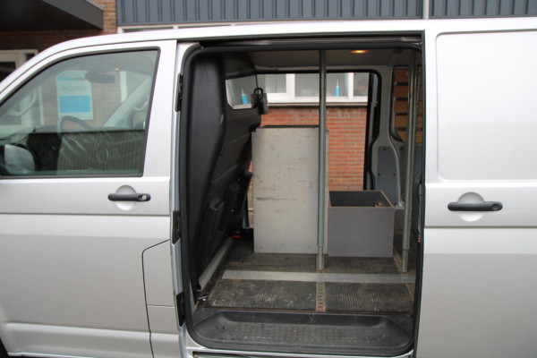 Volkswagen Transporter 2.0 TDI DSG L2H1 Comfortline / Automaat / Trekhaak / App connect