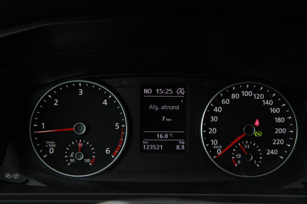 Volkswagen Transporter 2.0 TDI DSG L2H1 Comfortline / Automaat / Trekhaak / App connect