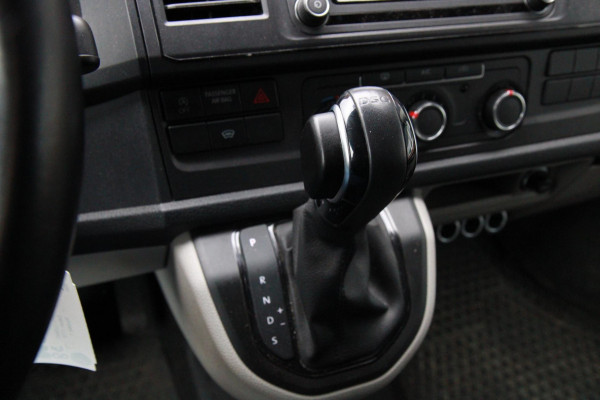 Volkswagen Transporter 2.0 TDI DSG L2H1 Comfortline / Automaat / Trekhaak / App connect