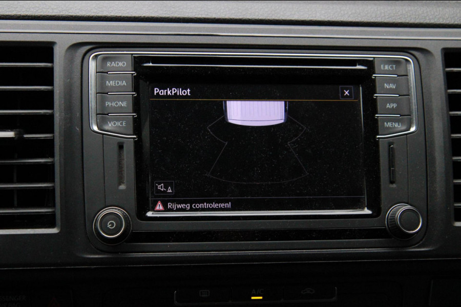 Volkswagen Transporter 2.0 TDI DSG L2H1 Comfortline / Automaat / Trekhaak / App connect