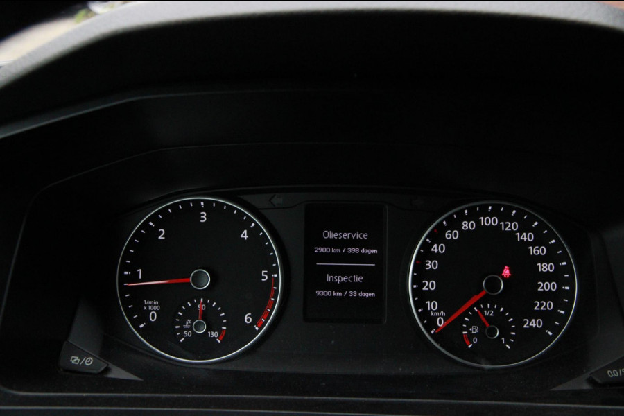 Volkswagen Transporter 2.0 TDI DSG L2H1 Comfortline / Automaat / Trekhaak / App connect