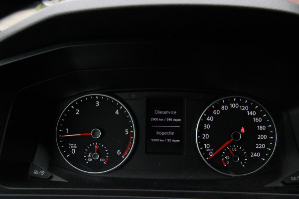 Volkswagen Transporter 2.0 TDI DSG L2H1 Comfortline / Automaat / Trekhaak / App connect