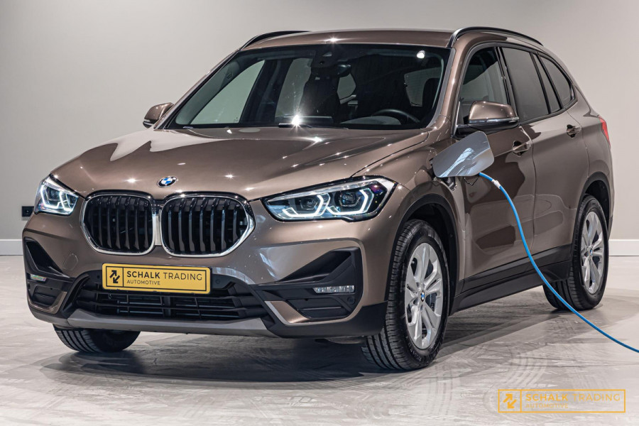 BMW X1 XDrive25e High Executive|HUD|LED|Garantie|Camera