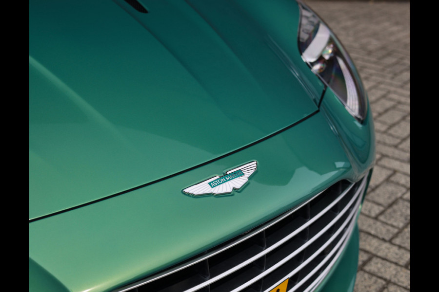 Aston Martin DB12 4.0 V8 | Iridiscent Emerald - Oxford Tan