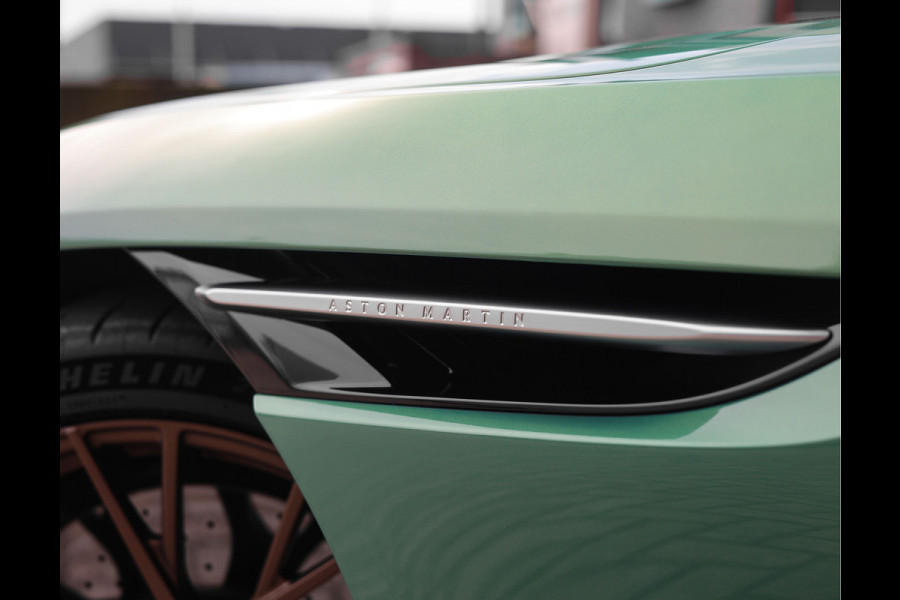 Aston Martin DB12 4.0 V8 | Iridiscent Emerald - Oxford Tan