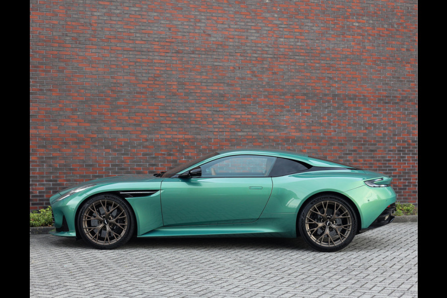 Aston Martin DB12 4.0 V8 | Iridiscent Emerald - Oxford Tan