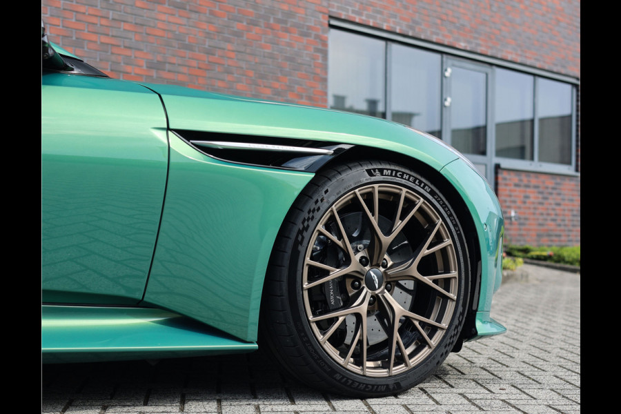 Aston Martin DB12 4.0 V8 | Iridiscent Emerald - Oxford Tan