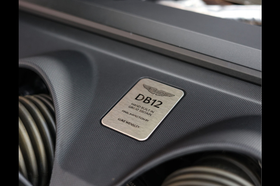 Aston Martin DB12 4.0 V8 | Iridiscent Emerald - Oxford Tan