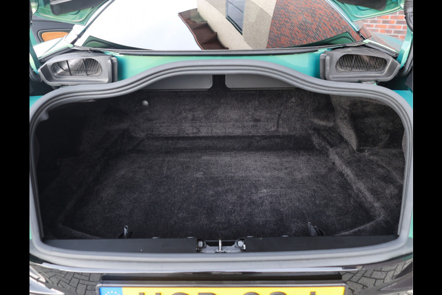 Aston Martin DB12 4.0 V8 | Iridiscent Emerald - Oxford Tan