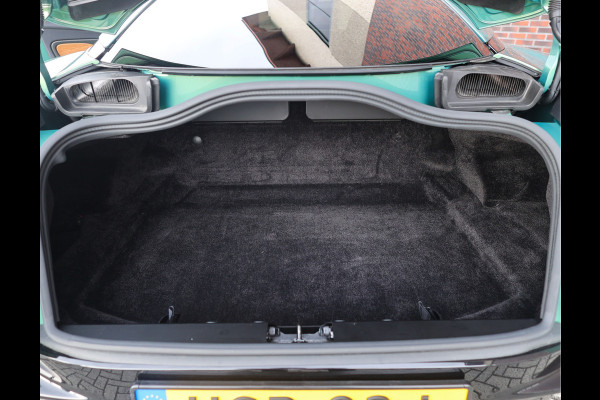 Aston Martin DB12 4.0 V8 | Iridiscent Emerald - Oxford Tan