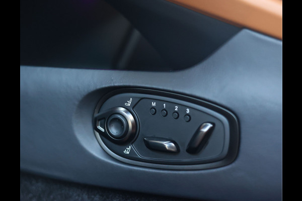 Aston Martin DB12 4.0 V8 | Iridiscent Emerald - Oxford Tan