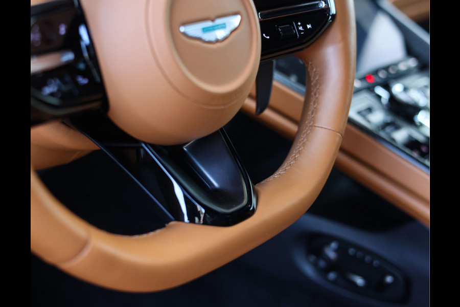 Aston Martin DB12 4.0 V8 | Iridiscent Emerald - Oxford Tan