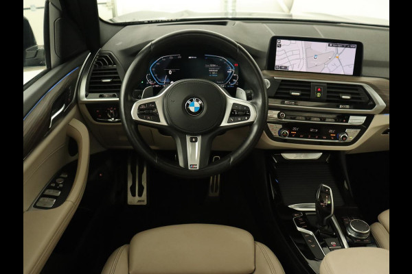 BMW X3 xDrive30e M Sport | Panoramadak | Trekhaak | Head-Up | Stoelverwarming | Leder | Live Cockpit | Stuurverwarming | Carplay | Camera | 20'' | Navigatie | Keyless | PHEV | Plug In