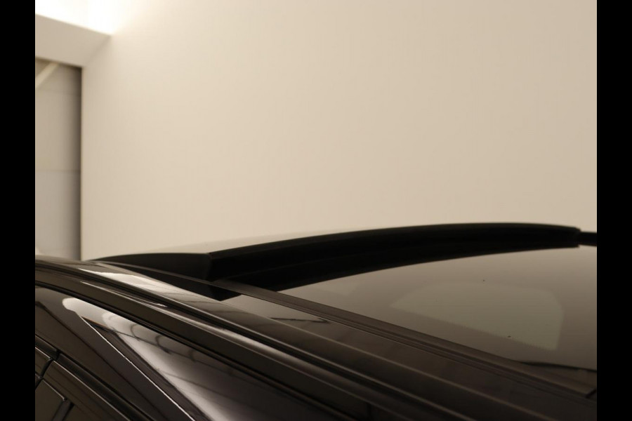 BMW X3 xDrive30e M Sport | Panoramadak | Trekhaak | Head-Up | Stoelverwarming | Leder | Live Cockpit | Stuurverwarming | Carplay | Camera | 20'' | Navigatie | Keyless | PHEV | Plug In