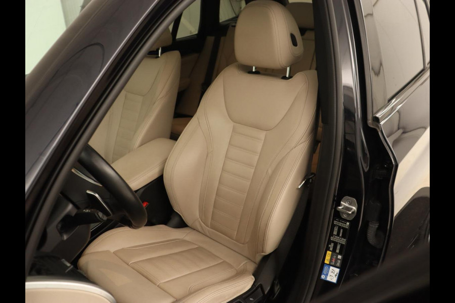 BMW X3 xDrive30e M Sport | Panoramadak | Trekhaak | Head-Up | Stoelverwarming | Leder | Live Cockpit | Stuurverwarming | Carplay | Camera | 20'' | Navigatie | Keyless | PHEV | Plug In