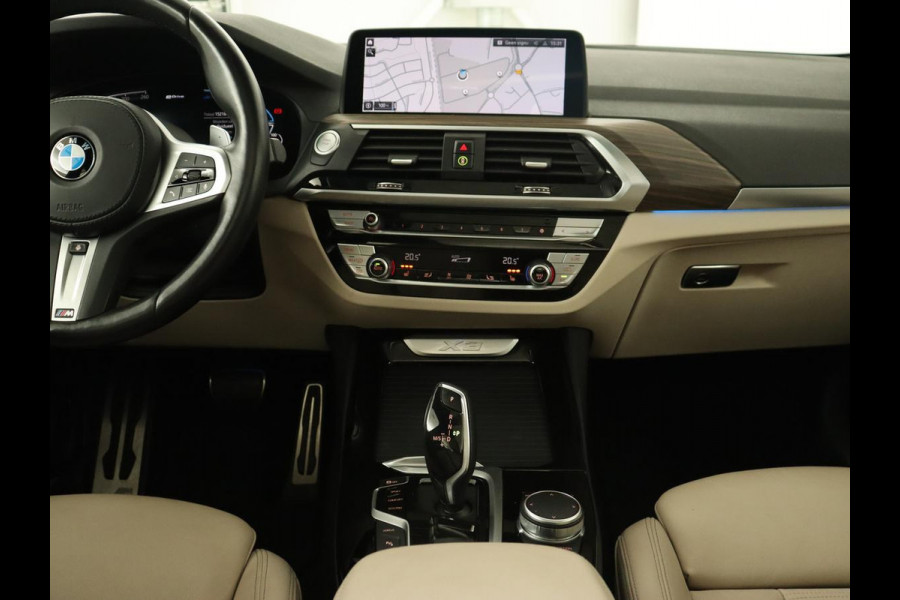 BMW X3 xDrive30e M Sport | Panoramadak | Trekhaak | Head-Up | Stoelverwarming | Leder | Live Cockpit | Stuurverwarming | Carplay | Camera | 20'' | Navigatie | Keyless | PHEV | Plug In