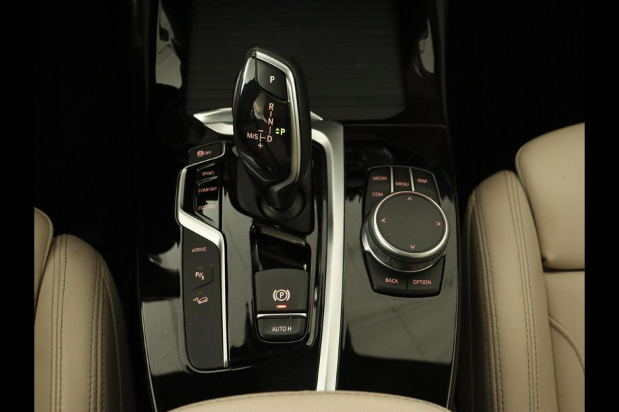 BMW X3 xDrive30e M Sport | Panoramadak | Trekhaak | Head-Up | Stoelverwarming | Leder | Live Cockpit | Stuurverwarming | Carplay | Camera | 20'' | Navigatie | Keyless | PHEV | Plug In