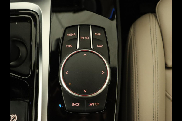 BMW X3 xDrive30e M Sport | Panoramadak | Trekhaak | Head-Up | Stoelverwarming | Leder | Live Cockpit | Stuurverwarming | Carplay | Camera | 20'' | Navigatie | Keyless | PHEV | Plug In