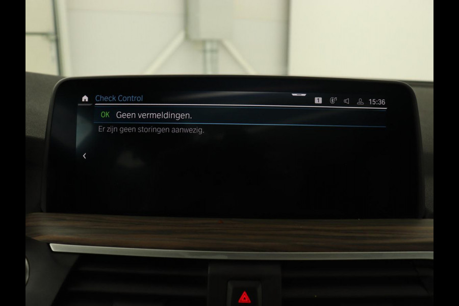 BMW X3 xDrive30e M Sport | Panoramadak | Trekhaak | Head-Up | Stoelverwarming | Leder | Live Cockpit | Stuurverwarming | Carplay | Camera | 20'' | Navigatie | Keyless | PHEV | Plug In