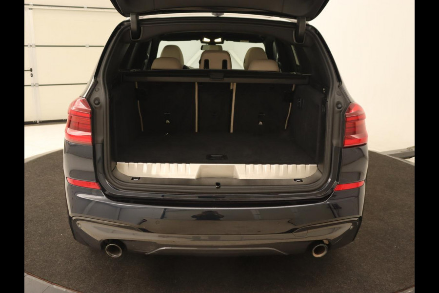 BMW X3 xDrive30e M Sport | Panoramadak | Trekhaak | Head-Up | Stoelverwarming | Leder | Live Cockpit | Stuurverwarming | Carplay | Camera | 20'' | Navigatie | Keyless | PHEV | Plug In