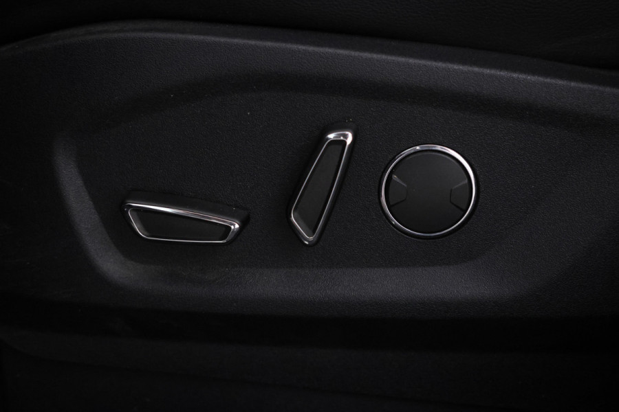 Ford S-Max 2.0 TDCi Titanium Leer, Navigatie, Digital dash