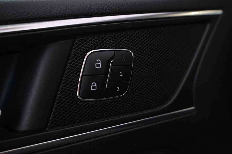 Ford S-Max 2.0 TDCi Titanium Leer, Navigatie, Digital dash