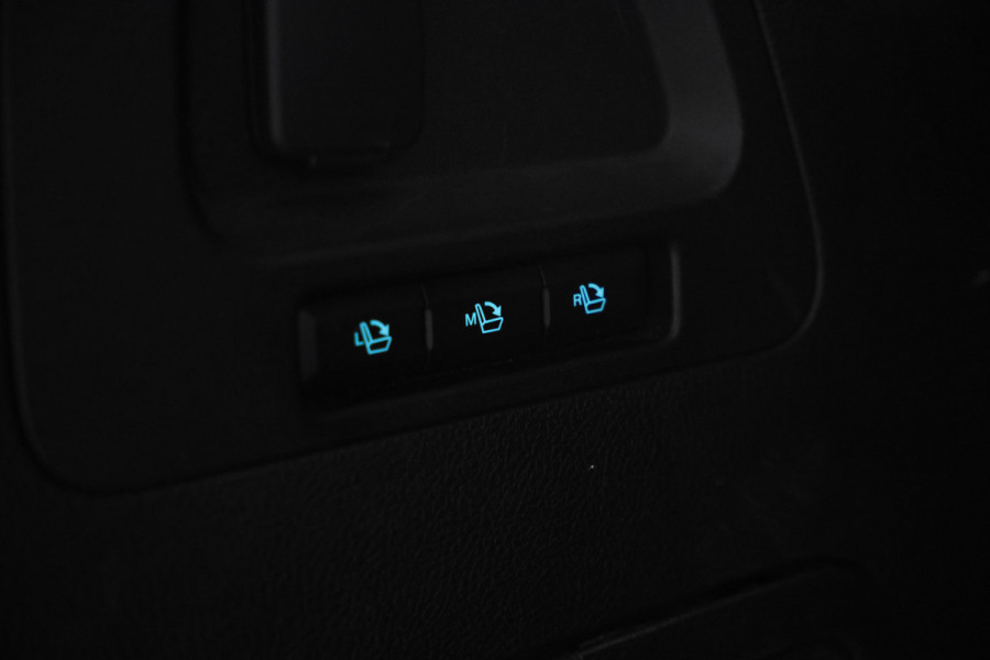 Ford S-Max 2.0 TDCi Titanium Leer, Navigatie, Digital dash